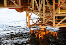 Photo of Пожар на нефтяной платформе: угроза экологии